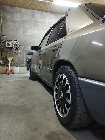 фара мерседес 124 цена: Mercedes-Benz W124: 1988 г., 2 л, Ручные, Бензин, Седан — 5