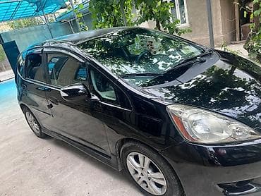 spark 2018: Honda Fit: 2010 г., 1.5 л, Автомат, Бензин, Хэтчбэк — 4