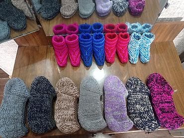 Жеке буюмдар: Продаются следки и пинетки ручной работы,разных размеров и цветов — 2