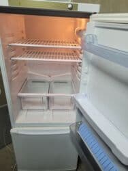 окулус квест: Холодильник Indesit, Б/у, Двухкамерный, De frost (капельный), 60 * 160 * 60 — 2