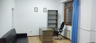 восточный квартал: Срочно сдаю офис! Район восточного автовокзала. офис по Осмонкула. НЕ — 4