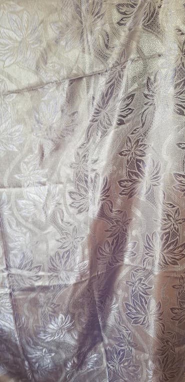 постельное белье сатин: Продаю шторы атлас. сиреневые. 4 полотна по 1,5м×2,7м примерно Всего — 3