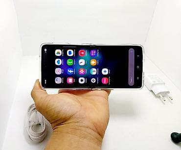 galaxy s 10e: Samsung Galaxy Z Flip 3, Б/у, 256 ГБ, цвет - Фиолетовый, 1 SIM, 2 SIM, eSIM — 4