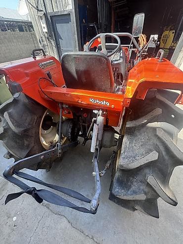 Мини-тракторы Kubota: Мини-трактор Kubota GL 29 с фронтальным погрузчиком Высота подьема 2.5 — 7