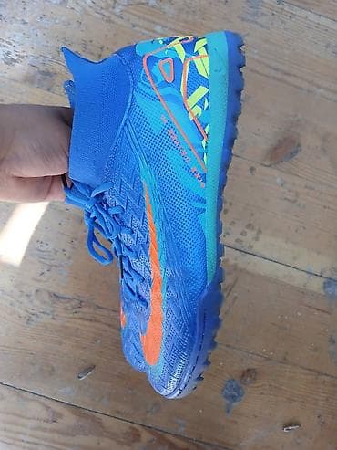 Футбольные бутсы/сороконожки Nike для игр на искусственном и грунтовом