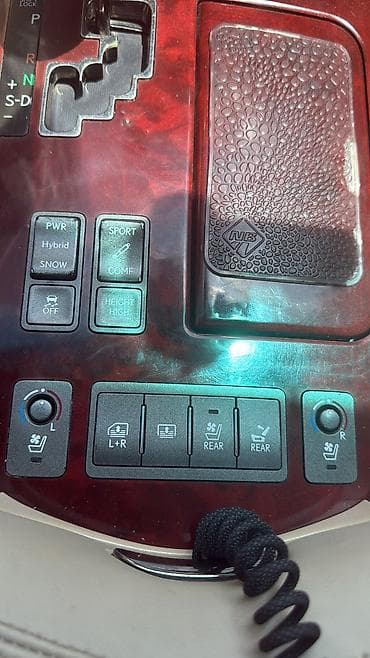 ромбик значок: Lexus LS: 2008 г., 5 л, Автомат, Гибрид, Седан — 8