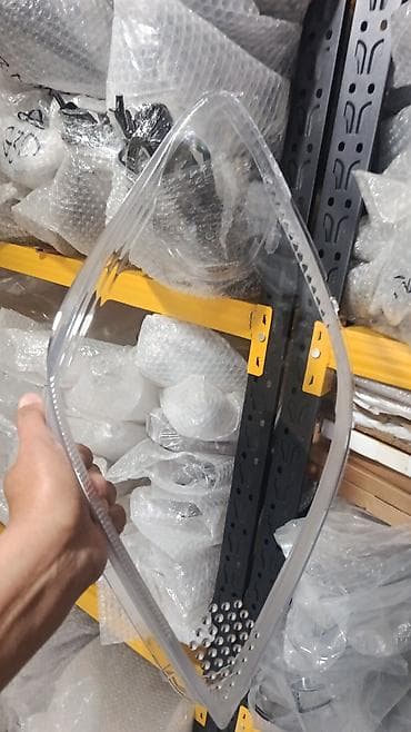 ist: Стекло Заднее Toyota, Новый, Аналог — 1