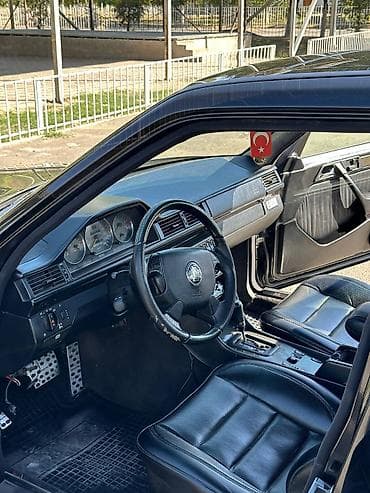 Mercedes-Benz E-Class: 1995 г., 5 л, Автомат, Бензин, Седан — 4
