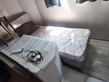 small table: Односпальная кровать, Новый, Каркас без матраса, длина - 194 см — 2