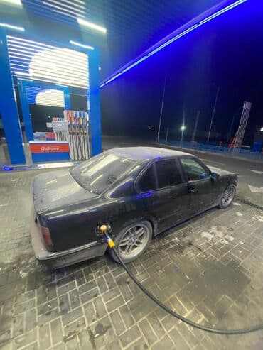 BMW 5 series: 1990 г., 2.5 л, Механика, Бензин, Седан