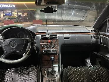 радиатор range rover: Mercedes-Benz E-Class: 1997 г., 2.8 л, Автомат, Бензин, Седан — 3