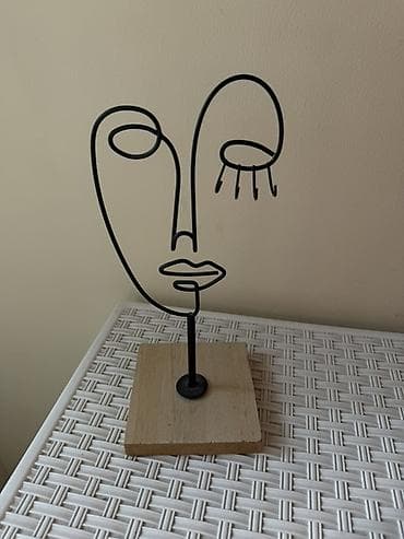 чокморова молодая гвардия: Подставка для украшений / декоративная скульптура «Лицо» Стиль — 1