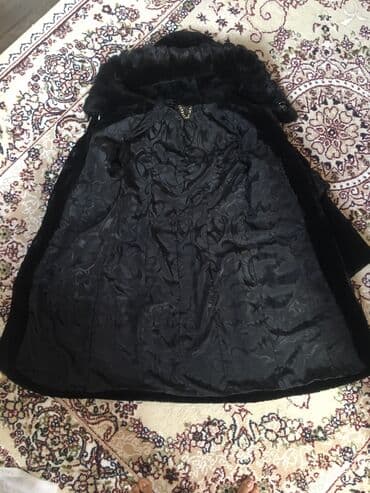 срочно продаю в связи с переездом: Продаю шубу мутон+норка рукава съёмные размер 46 состояние новой — 3