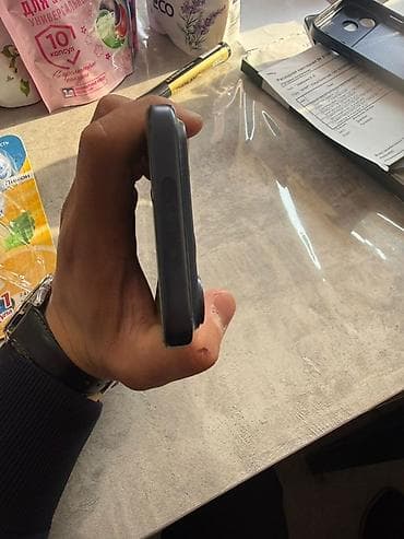 гран туризмо: IPhone 17 Pro Max, Новый, 256 ГБ, Синий, Чехол, 100 % — 4