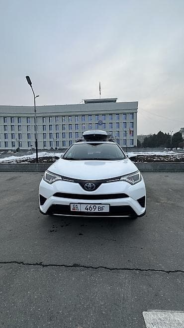 Toyota RAV4: 2018 г., 2.5 л, Вариатор, Гибрид, Кроссовер