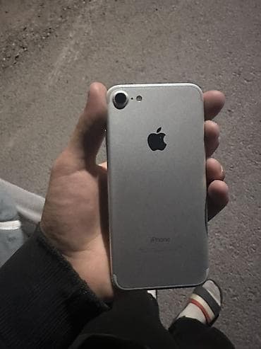 мини iphone 17: IPhone 7, 32 ГБ, Серебристый — 1
