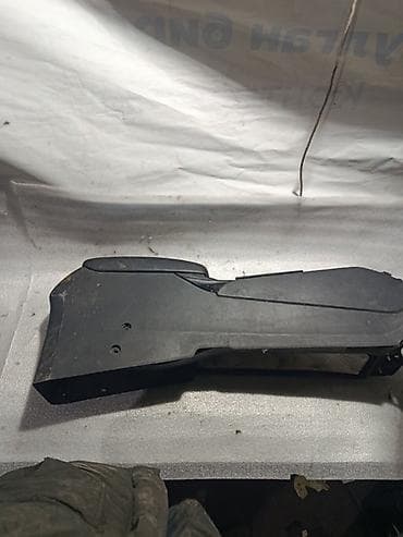 Дверные карты: Подлокотник/центральная консоль для Kia Sorento (UM, 3‑е поколение) — 1