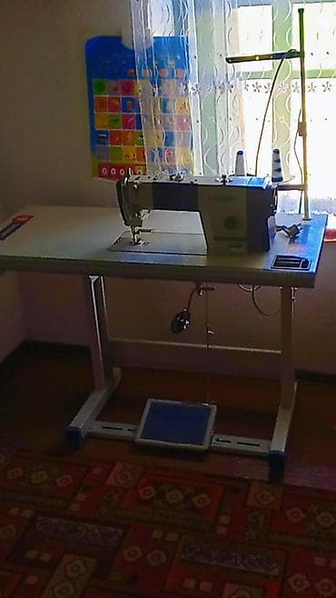 Промышленное швейное оборудование: прямострочная машина + оверлок на