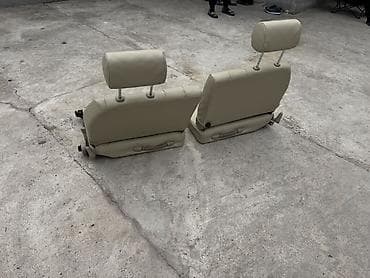 70 сом: Алдыңкы орундук, Булгаары, Toyota 2006 г., Колдонулган, Оригинал, Жапония — 4