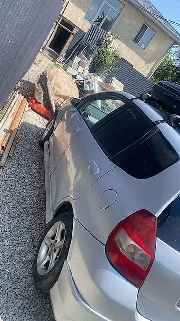 air box: Honda Fit: 2001 г., 1.3 л, Автомат, Бензин, Универсал — 3