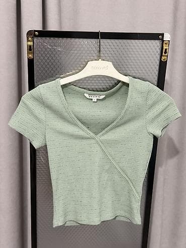 Личные вещи: BERSHKA, HM и другие 1.Боди BERSHKA - M/600c 2. Кофточка с длинными — 3