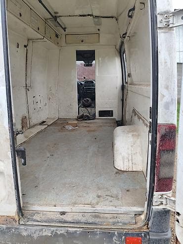 w211 универсал: Mercedes-Benz Sprinter, цельнометаллический фургон, средняя база и — 7