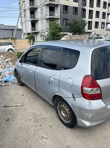 багаж фит: Honda Fit: 2002 г., 1.3 л, Вариатор, Бензин, Хэтчбэк — 4