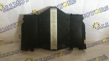 Mercedes-Benz W 220 v-5.0, декоративная крышка двигателя+корпус