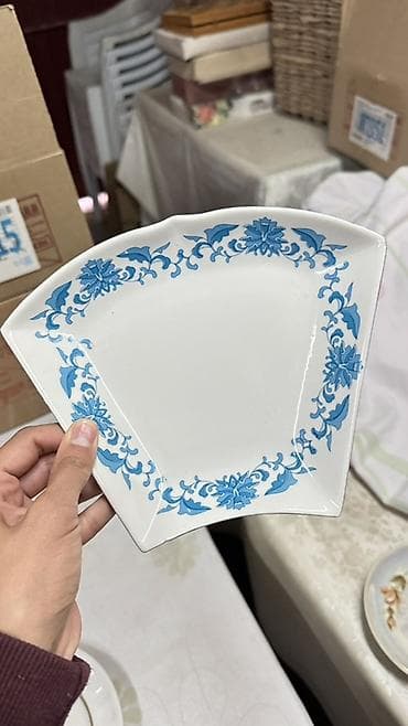 small table: От 100-200 — 8