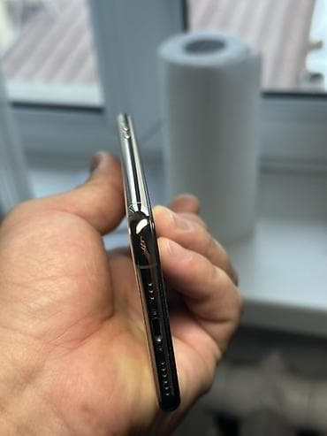 xr 64: IPhone Xs, Золотой — 5