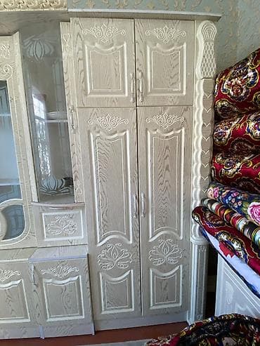 одностворчатый шкаф: Стенка-шкаф, Тип стенки-шкафа: Модульная, Для зала, Б/у, Особенности: Для хранения посуды — 4