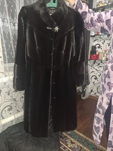норкавые шубы: Шуба искутвенное. размер 50. баасы 3500сом — 1