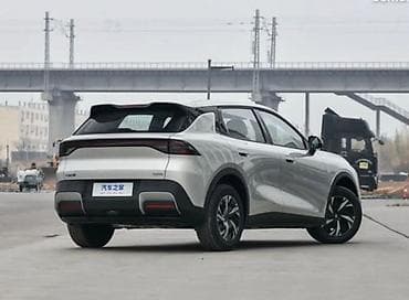 чоки: Элегантный 5-дверный электрический кроссовер с выразительным — 4