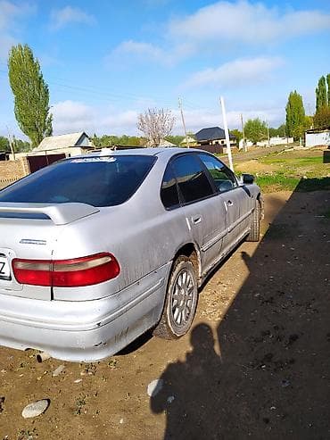Унаа: Honda Accord: 1996 г., 1.8 л, Кол менен иштөөчү, Бензин, Седан — 3