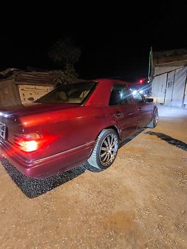 мерс салон: Mercedes-Benz W124: 1994 г., 2.8 л, Бензин, Седан — 2