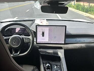 жили: Zeekr 001: 0.1 л | 2022 г. Лифтбек — 5