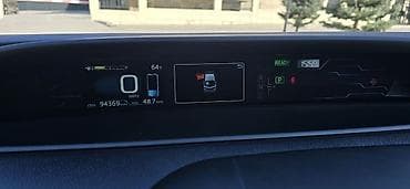 byd e5: Toyota Prius: 2019 г., 1.8 л, Вариатор, Гибрид, Лифтбек — 7