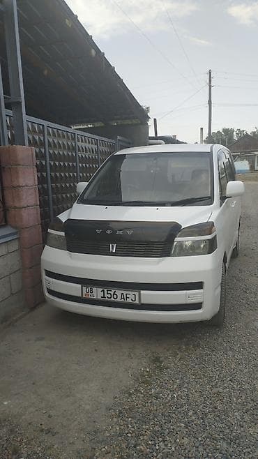 jetta 2: Toyota Voxy: 2003 г., Автомат, Бензин, Минивэн — 1