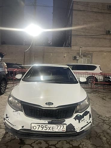 Kia Rio: 2017 г., 1.4 л, Механика, Бензин, Седан