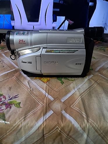 eos r: Видеокамера JVC Super VHS с цифровой обработкой сигнала (DIGITAL — 4