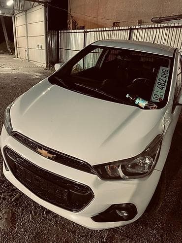 Продажа авто: Chevrolet Spark: 2017 г., 1 л, Бензин, Хэтчбэк — 4