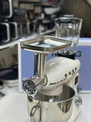 smeg: Кухонная машина Smeg с насадками 4-в-1 Описание: - Планетарный миксер — 3