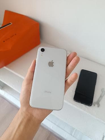 IPhone Xr, Б/у, 128 ГБ, Белый, 99 %