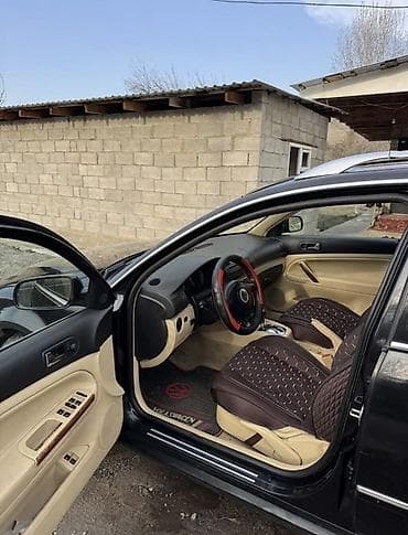 Volkswagen Passat Variant: 2002 г., 2.3 л, Автомат, Бензин, Универсал