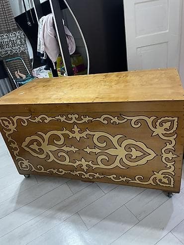 Сундуки: Сундук, Для белья, Дерево, цвет - Коричневый — 1