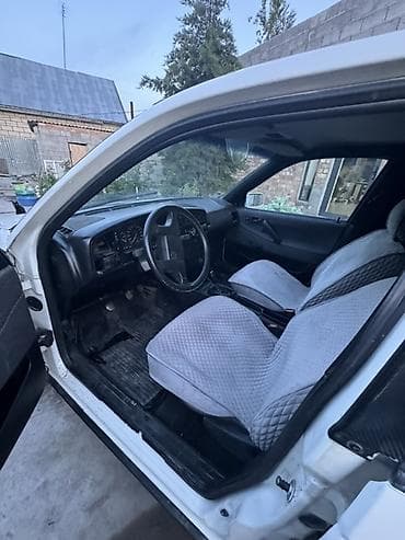 обмен ест: Volkswagen Passat Variant: 1989 г., Универсал — 8