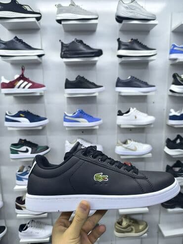 Ботинки: Кеды Lacoste, низкая модель в классическом чёрно-белом исполнении — 1