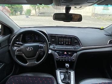 х5 4 4: Hyundai Elantra: 2017 г., Автомат, Бензин, Седан — 8