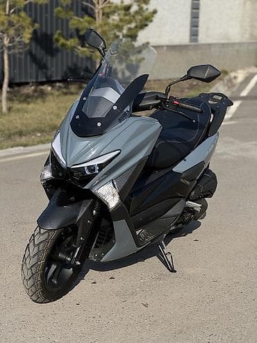 купить новый мопед: Макси-скутер Yamaha, 200 куб. см, Бензин, Новый — 1