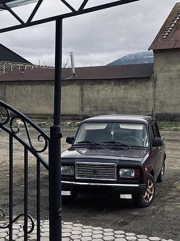 ВАЗ (ЛАДА) 2107: 2005 г., 1.7 л, Ручные, Бензин, Седан